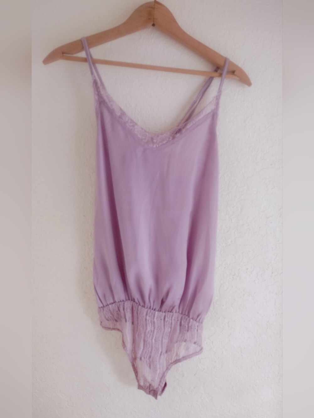 Glam Los Angeles Lavender Lace-Trim Bodysuit